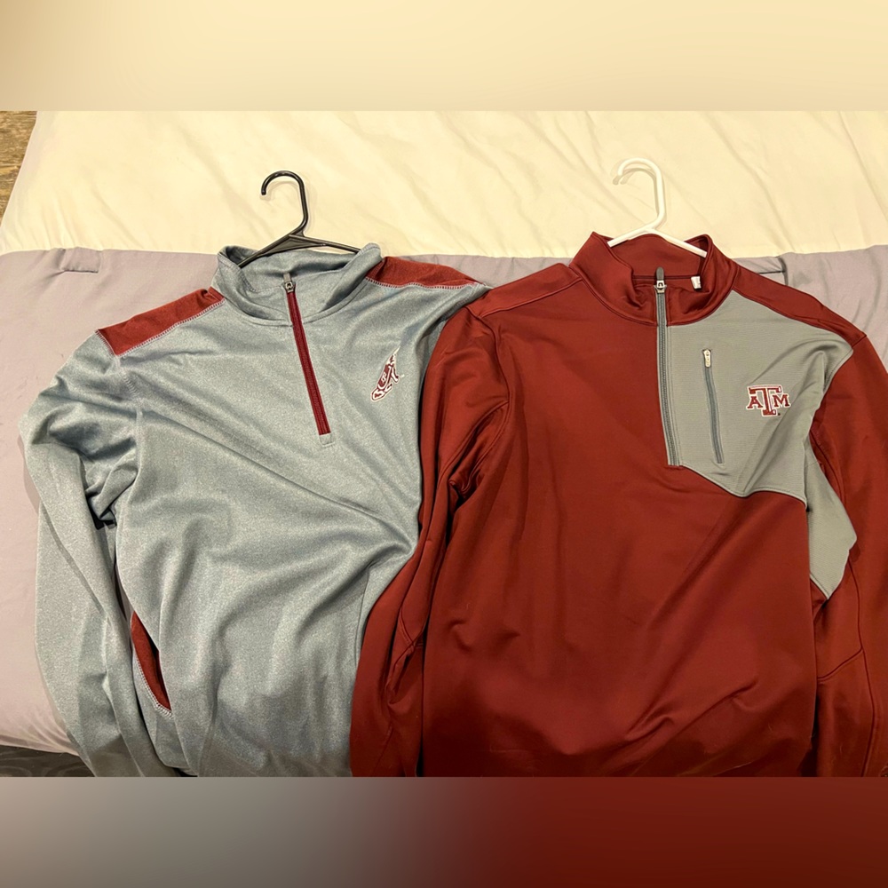 Lot of 2 Texas A&M pullovers. Size L.